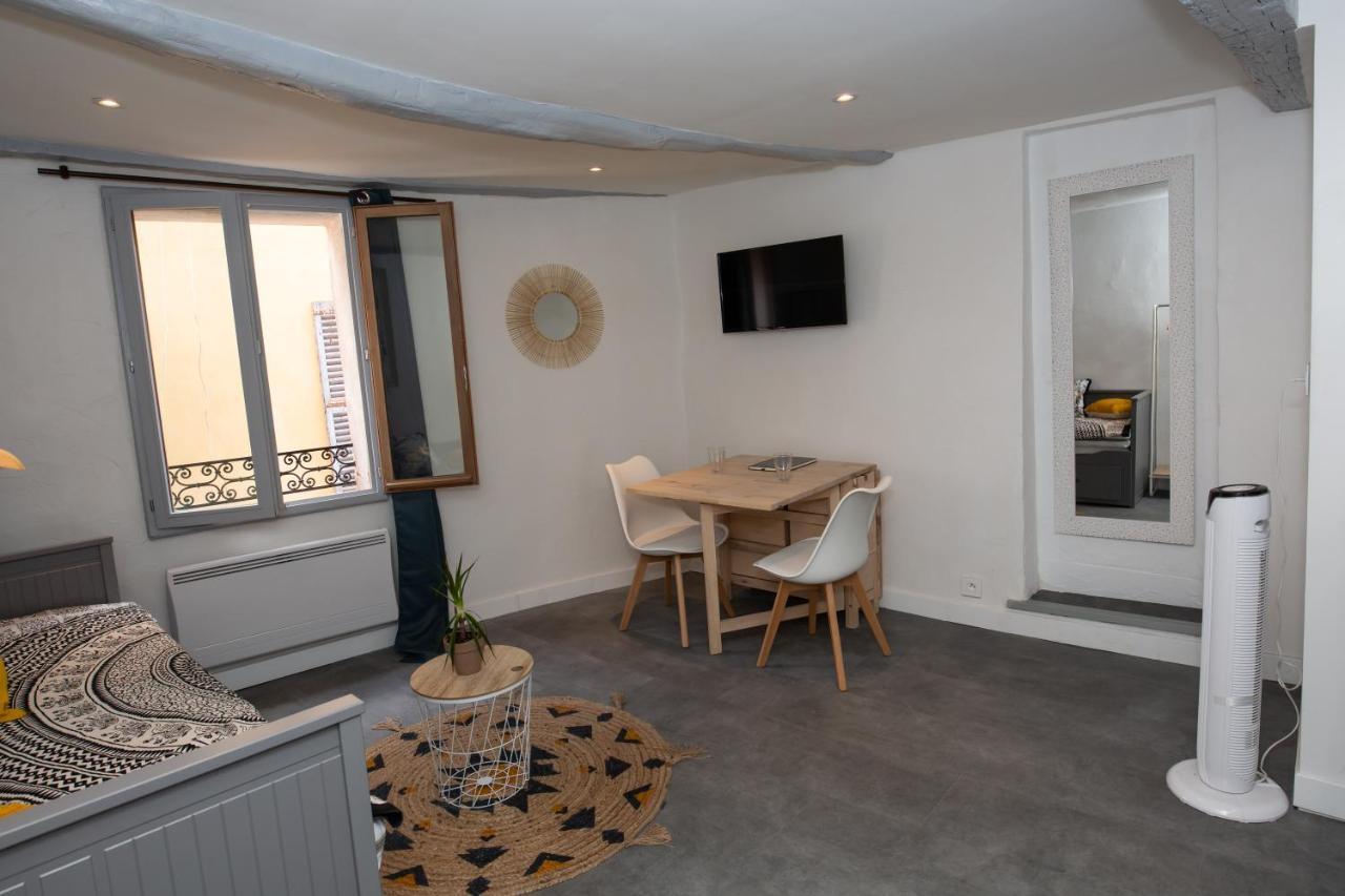 Studio Cosy Dans Centre Historique Avec Parking Apartamento Grasse Exterior foto